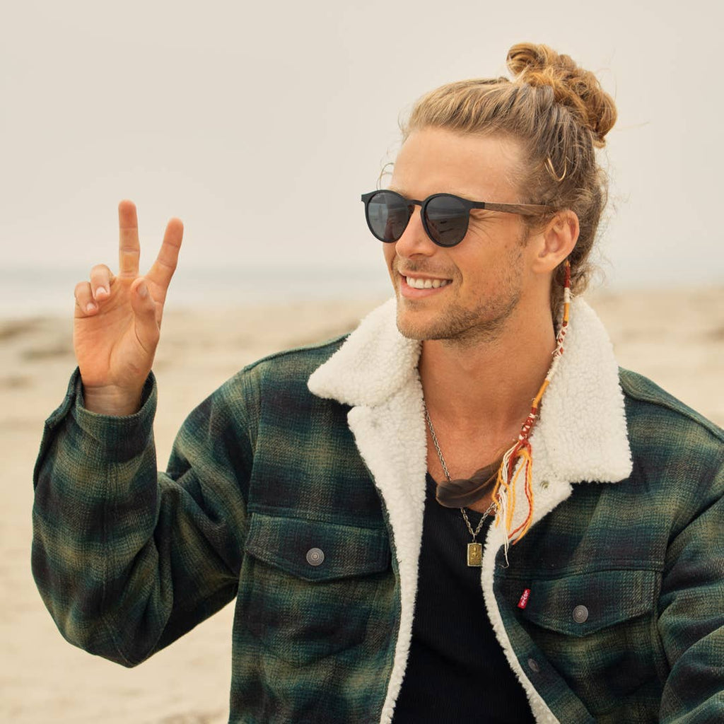 Sunnies- Aren - Matte Onyx / Walnut Wood / Smoke Polarized